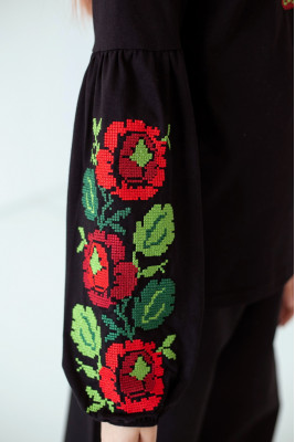 Вишиванка для дівчат